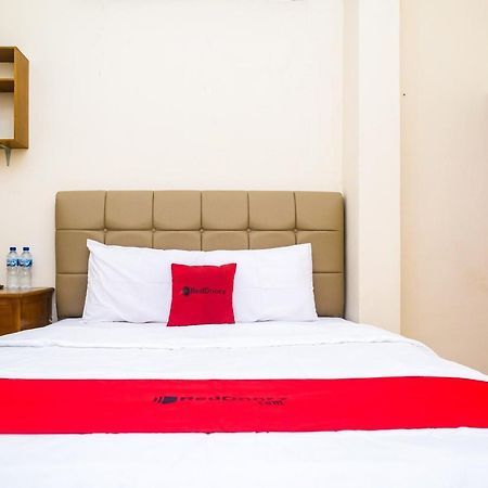 Reddoorz Syariah @ Griya Thamrin Manahan Solo Kültér fotó